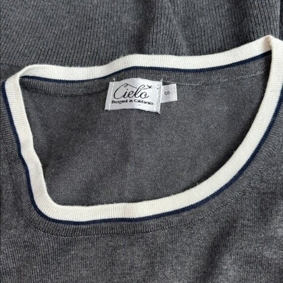 Cielo Charcoal Sleeveless Crewneck Sweater Vest - Picture 5 of 5